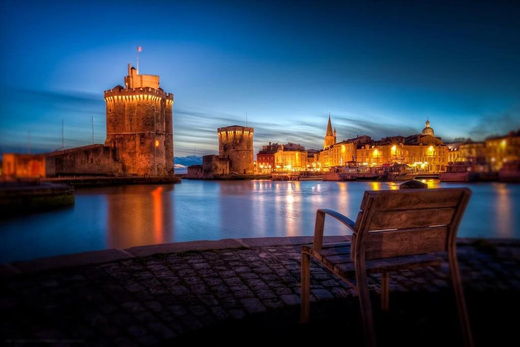 Maison Type Loft - Avec Parking En Plein Centre La Rochelle  Exterior photo