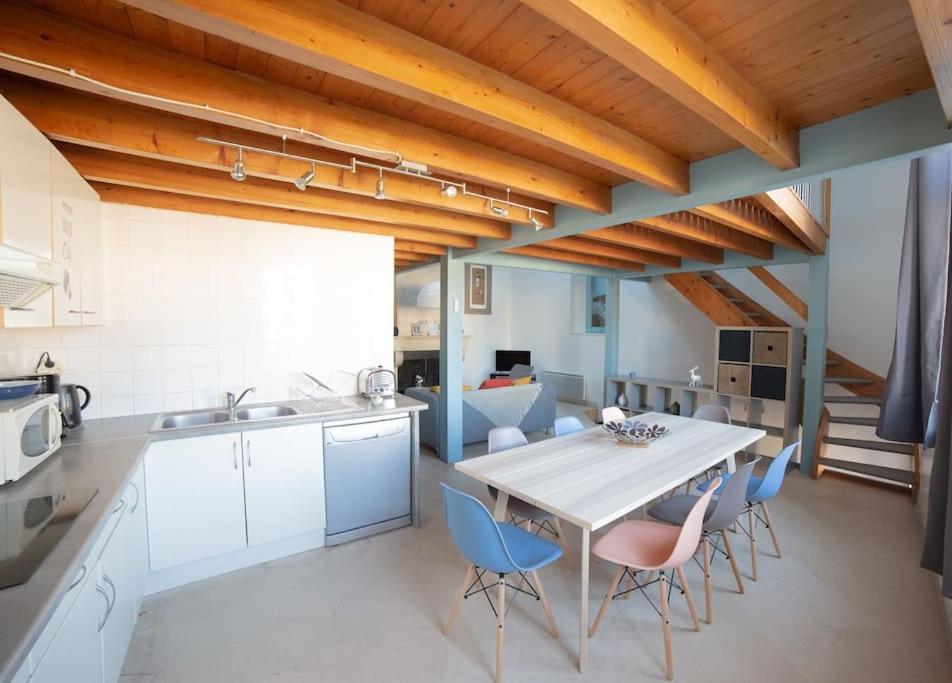 Maison Type Loft - Avec Parking En Plein Centre La Rochelle  Exterior photo